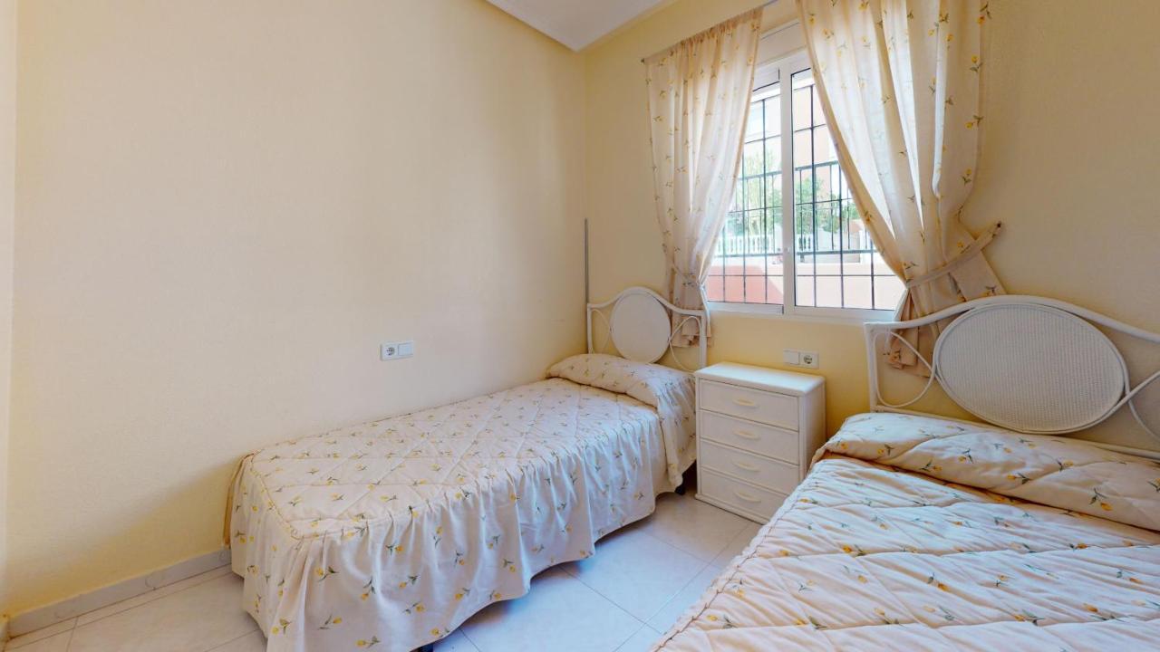 Cozy & Bright Bungalow Torrevieja Exterior photo
